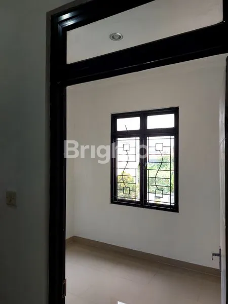 image RUMAH SIAP HUNI 2 LANTAI  DI SUKAHATI CIBINONG (8)