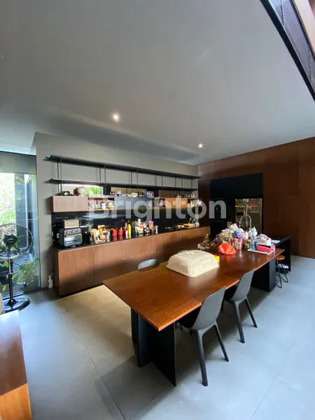 image BRAND NEW RUMAH KEMANG CANTIK GOOD FURNISHED (8)