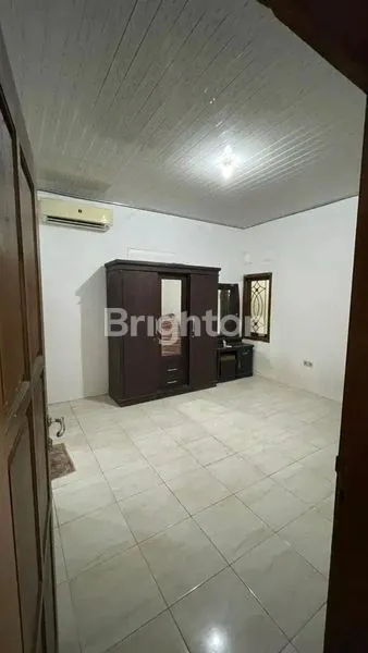 image RUMAH FULL FURNISHED SELANGKAH KE RAYA WOLTER MONGINSIDI  (8)