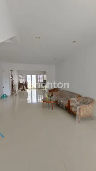 image RUMAH DI SEWA/JUAL DI ROYAL TAJUR  (1)