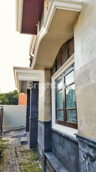 image RUMAH LUAS 275 M2 DI AREA RENON - LOKASI STRATEGIS & PREMIUM DI JL. TUKAD YEH SUNGI, RENON, DENPASAR SELATAN, BALI (8)