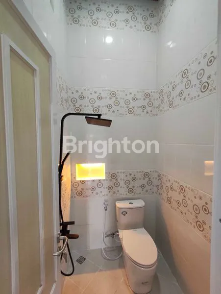 image RUMAH MEWAH 2 LANTAI LUAS 166 M² BANGUNAN BARU DI JAJAR SOLO (8)