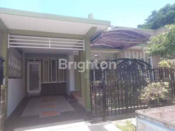 RUMAH 3 KAMAR DI KAWASAN ELIT PERMATA JINGGA