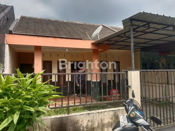 image RUMAH ASRI DEKAT JL DAMAI (1)