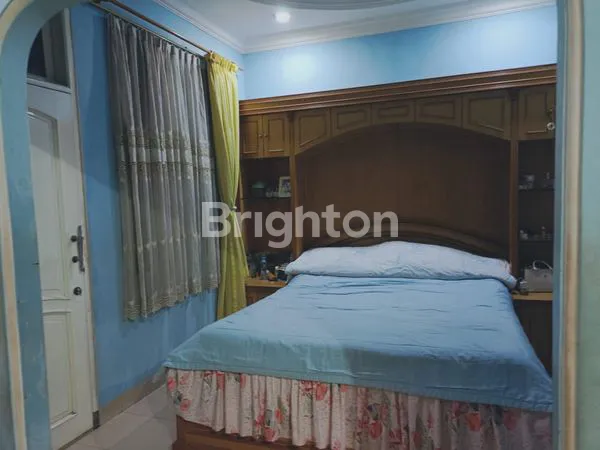 image RUMAH 4 LANTAI SEMI FURNISH SIAP HUNI SUNTER (6)