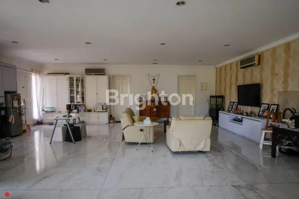 image RUMAH DI INTERCON KEBON JERUK JAKARTA BARAT (3)