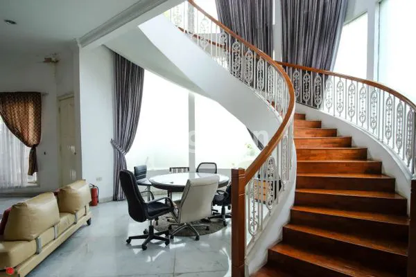 image RUMAH DI INTERCON KEBON JERUK JAKARTA BARAT (6)