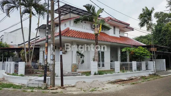 image RUMAH HOOK BSD, CLUSTER NUSALOKA, LT 212M², 2 LANTAI (3)