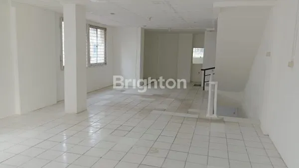 image RUKO 5 LANTAI LOKASI STRATEGIS COCOK UNTUK USAHA, KANTOR DI CEMPAKA MAS, JAKARTA PUSAT (4)