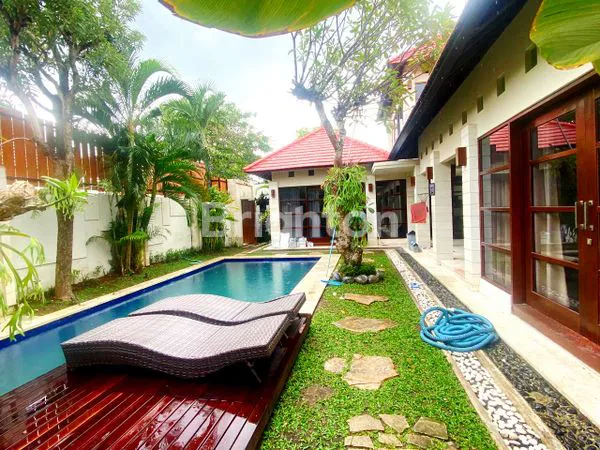 image VILLA MEWAH LUAS 330 METER 3 KAMAR DI PETITENGET SEMINYAK BALI – HANYA 350 METER KE PANTAI & W HOTEL SEMINYAK (1)