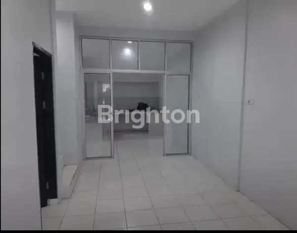 image RUMAH 2 LANTAI SIAP HUNI DI MEDAN TENGGARA, MEDAN DENAI (2)