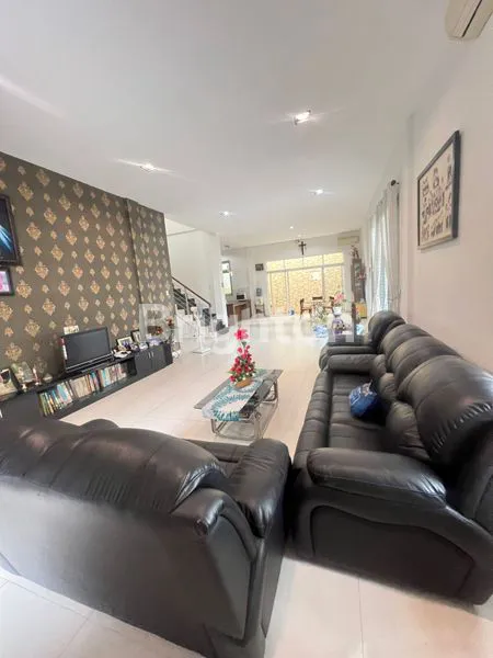 image DIJUAL #RUMAHHOOK #RUMAHHOKKY BESAR DI BELAKANG DI DALAM KOMPLEK VILLA MURAI JALAN SUNGGAL - TOMANG ELOK - PEMANDANGAN DARI ATAS LANTAI 2 HADAP JALAN BESAR TOMANG ELOK  (1)