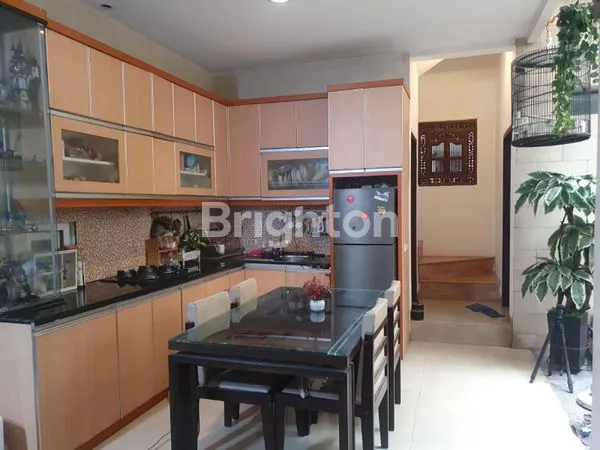 image RUMAH TOMANG FULL FURNISHED LEBAR 10X15,7 (1)