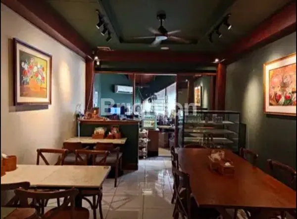 image RUMAH TINGGAL UNTUK BISNIS DI SENOPATI KEBAYORAN BARU JAKARTA SELATAN  (6)