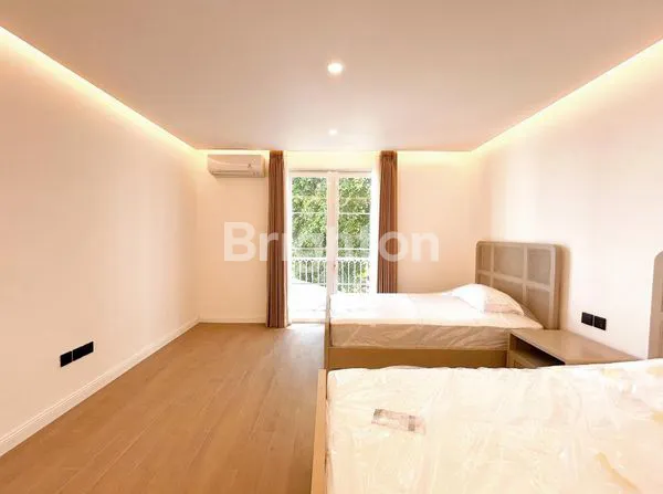 image VILLA BARU BERGAYA MEDITERANIA DI BUMBAK, UMALAS – BALI (2)