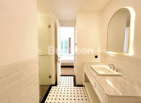 image VILLA BARU BERGAYA MEDITERANIA DI BUMBAK, UMALAS – BALI (3)