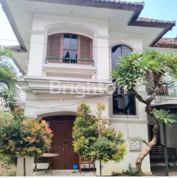 image RUMAH SEWA DAN JUAL MEWAH 2 LANTAI SEMI FURNISE DENPASAR SELATAN (1)