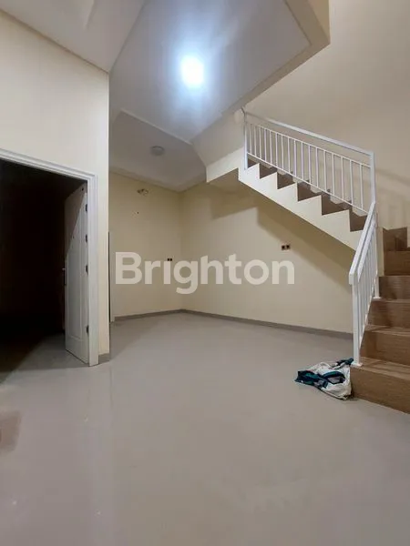 image RUMAH BARU SUNTER HIJAU DEKAT PUSAT KULINER SUNTER JAKARTA UTARA (7)