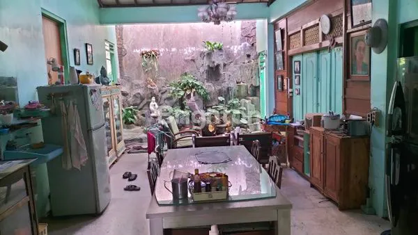 image DIJUAL RUMAH KUNO DI TENGAH KOTA SOLO, POSISI STRATEGIS DAN BAGUS!! ISTIMEWA (7)