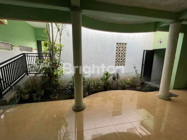 image RUMAH DI PASURUAN BERSIH TERAWAT SIAP HUNI LOKASI STRATEGIS NOL JALAN RAYA (6)