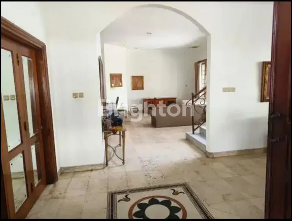 image RUMAH HOOK MEWAH 3 LANTAI – TOMANG, JATIPULO, JAKARTA BARAT (3)