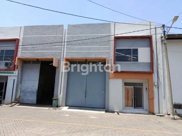 image GUDANG TRITAN POINT BANYU URIP SUKOMANUNGGAL (1)