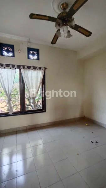 image RUMAH LUAS LANTAI 2 COCOK LOKASI STRATEGIS DENPASAR UTARA (1)