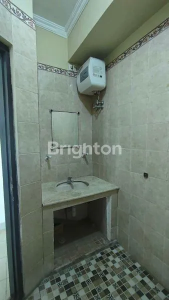 image RUMAH LUAS LANTAI 2 COCOK LOKASI STRATEGIS DENPASAR UTARA (2)