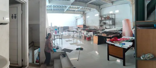 image GEDUNG KANTOR DAN WORKSHOP 2 LT DIAREA STRATEGIS YANG SIAP PAKAI TERLETAK DIDAERAH MANYAR (3)