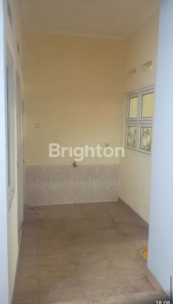 image RUMAH TERAWAT  SIAP HUNI LOKASI STRATEGIS DI JATIMAKMUR BEKASI  (8)