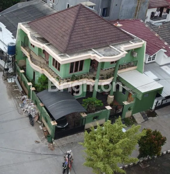 image RUMAH STRATEGIS SHM LT 196M² HOEK (1)