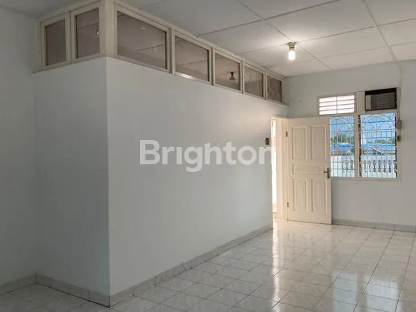 image HUNIAN STRATEGIS 3 KT DI JL MANTRI (3)