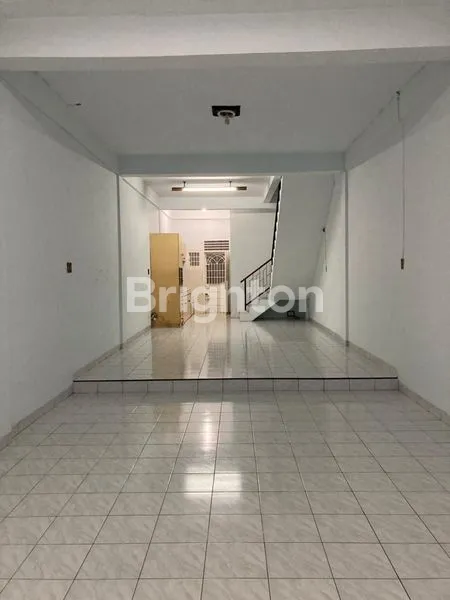 image HUNIAN STRATEGIS 3 KT DI JL MANTRI (2)