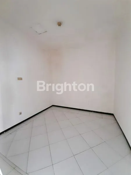 image LOKASI STRATEGIS, SEWA RUMAH KUPANG BARU, SURABAYA BARAT, JAWA TIMUR (3)