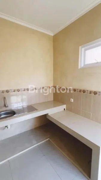 image RUMAH 2 LANTAI STRATEGIS DI PAMOYANAN (6)