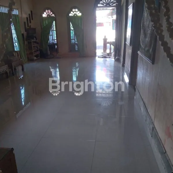 image DI JUAL RUMAH STRATEGIS DI PINGGIR JALAN UTAMA (7)