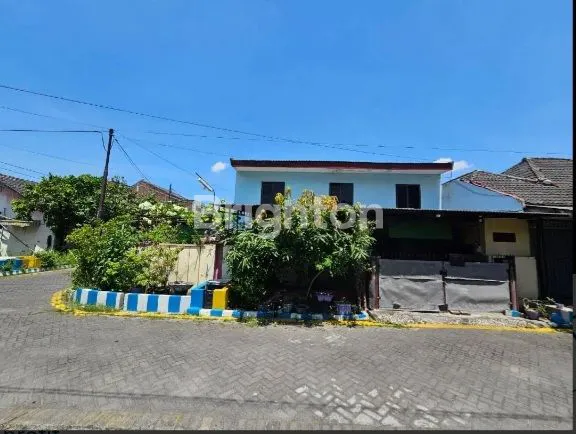 image RUMAH KOSAGRAH UPN TANAH LUAS POSISI HOOK COCOK USAHA KOS PROFIT (1)