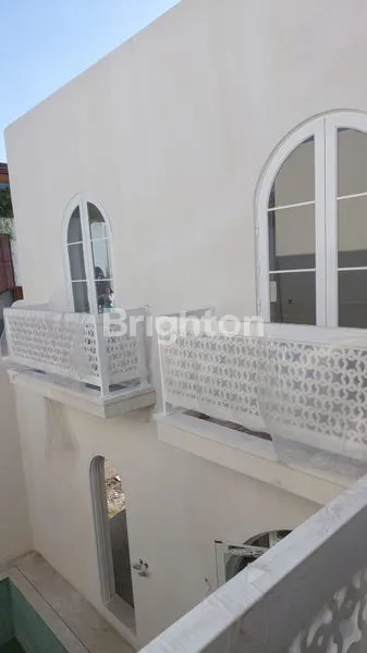 image MEDITERANNAEN 3 BEDROOMS VILLA UMALAS (1)