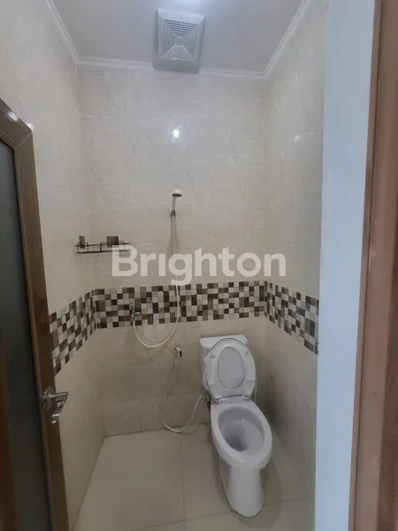 image DIJUAL/DISEWAKAN RUMAH RENO 2 LANTAI SIAP HUNI DI KELAPA GADING  (8)