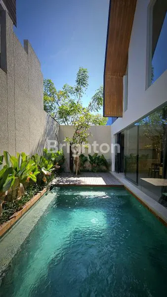 image VILLA MODERN 3BR LOKASI STRATEGIS DI UBUD, BALI (1)