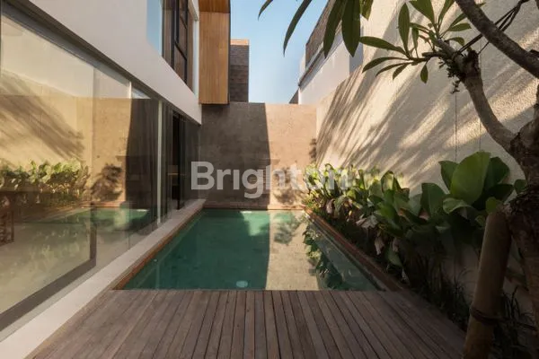image VILLA MODERN 3BR LOKASI STRATEGIS DI UBUD, BALI (8)