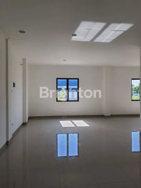 image RUKO GANDENG HOLLYWOOD BLVD, DEKAT SEKOLAH & MALL (7)