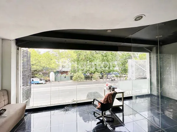 image RUKO GANDENG PINGGIR JALAN RAYA UTAMA MERUYA JAKARTA BARAT RUKO GANDENG 2 LANTAI UKURAN 7 X 30 M2 HADAP SELATAN PARKIR BISA 6 MOBIL NEGO TIPIS (2)