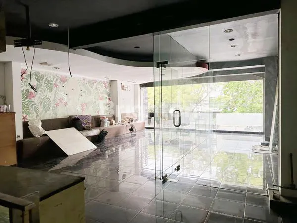 image RUKO GANDENG PINGGIR JALAN RAYA UTAMA MERUYA JAKARTA BARAT RUKO GANDENG 2 LANTAI UKURAN 7 X 30 M2 HADAP SELATAN PARKIR BISA 6 MOBIL NEGO TIPIS (5)