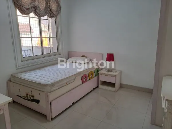 image SIAP HUNI, RUMAH 2 LANTAI FULL FURNISH KAWASAN LIPPO KARAWACI, TANGERANG (4)