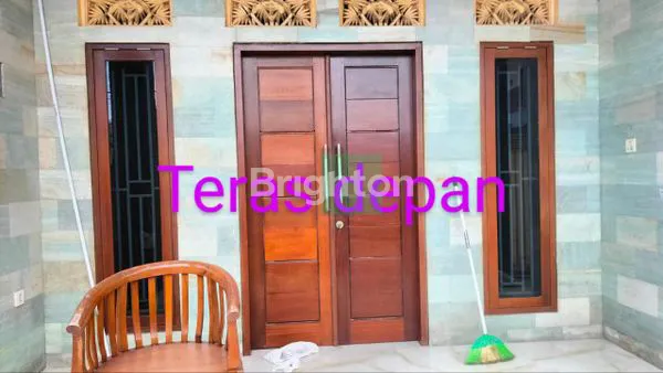 image DISEWAKAN RUMAH MEGAH 2 LANTAI DI PADANG INDAH DENPASAR (2)