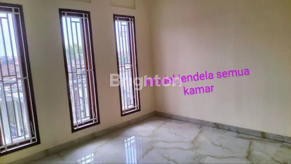 image DISEWAKAN RUMAH MEGAH 2 LANTAI DI PADANG INDAH DENPASAR (7)