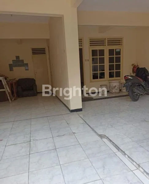 image RUMAH 2 LANTAI SIAP HUNI DI LOKASI STRATEGIS, SIDOARJO! (3)