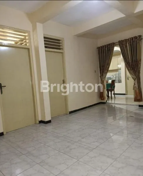 image RUMAH 2 LANTAI SIAP HUNI DI LOKASI STRATEGIS, SIDOARJO! (5)