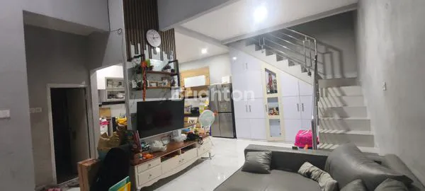 image RUMAH 2,5 LANTAI, HARGA SPESIAL DI SERPONG GARDEN (3)